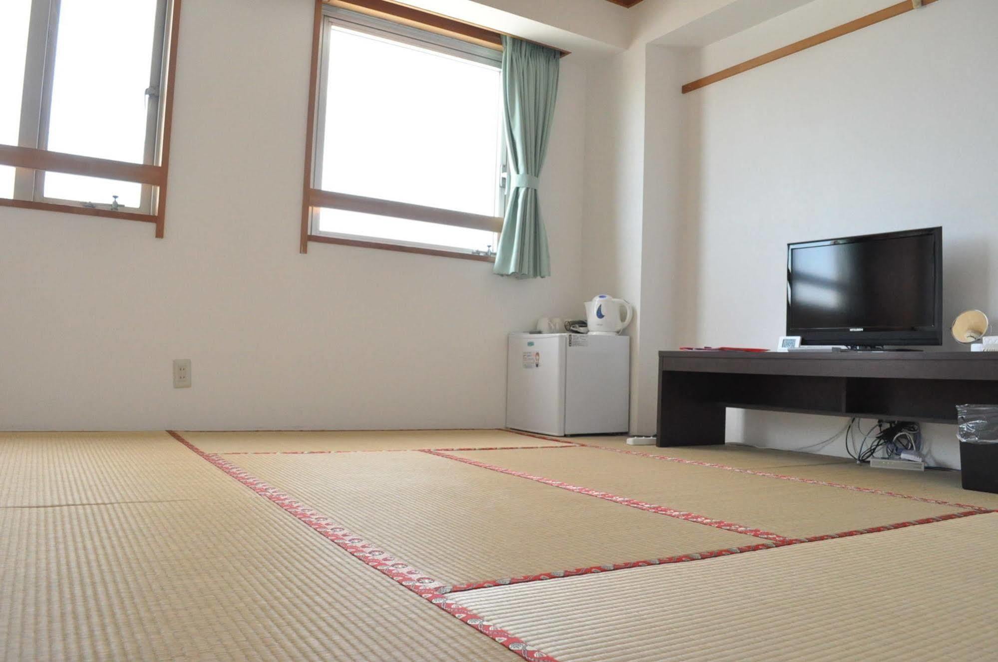 Hotel Select Inn Saitama Moroyama Ogosze Kültér fotó